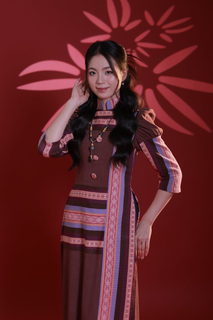 BỘ TRANG PHỤC ÁO DÀI NỮ Ê ĐÊ TƠ TẰM