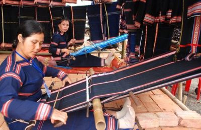 Khám Phá Làng Nghề Thổ Cẩm Tây Nguyên