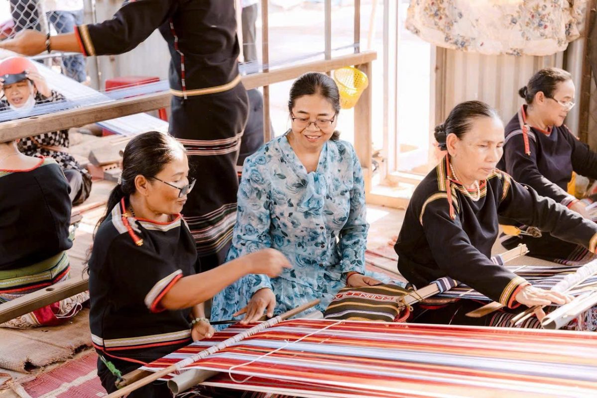 Lịch Sử Thổ Cẩm Tây Nguyên